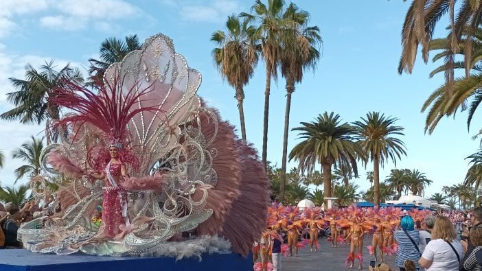 Karneval Teneriffa Puerto de la Cruz Umzug 25 01